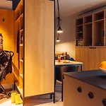 Hotel Harry's &