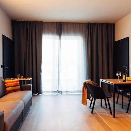 Harry's & ホテル 4*