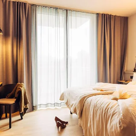 Hotel Harry's &