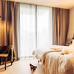 Hotel Harry's &